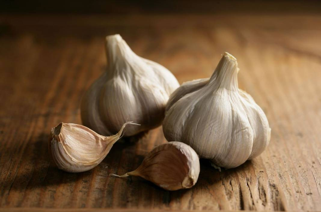Sarımsağı tuzlu fıstık gibi soymanın sırrı bulundu! Aslında bu kadar basitmiş - Resim: 34